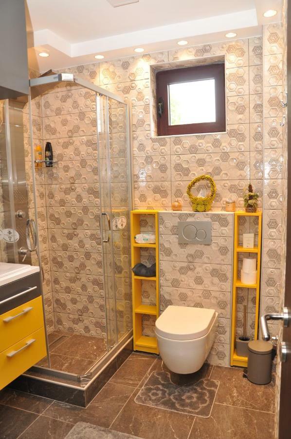 Lux Apartman Čačak Dış mekan fotoğraf